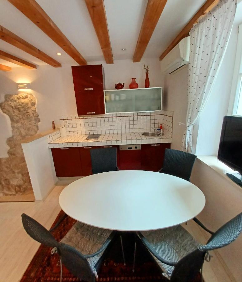 Gostinjska kuća Dolac Stone House Hvar Town